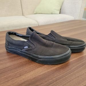 Black Vans Slip-on